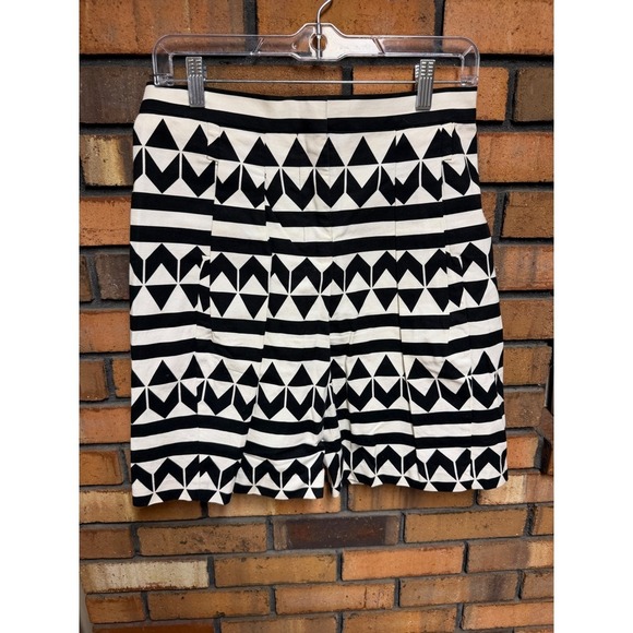 Edun Pants - Edun Geometric Print High Waist Bermuda Shorts
